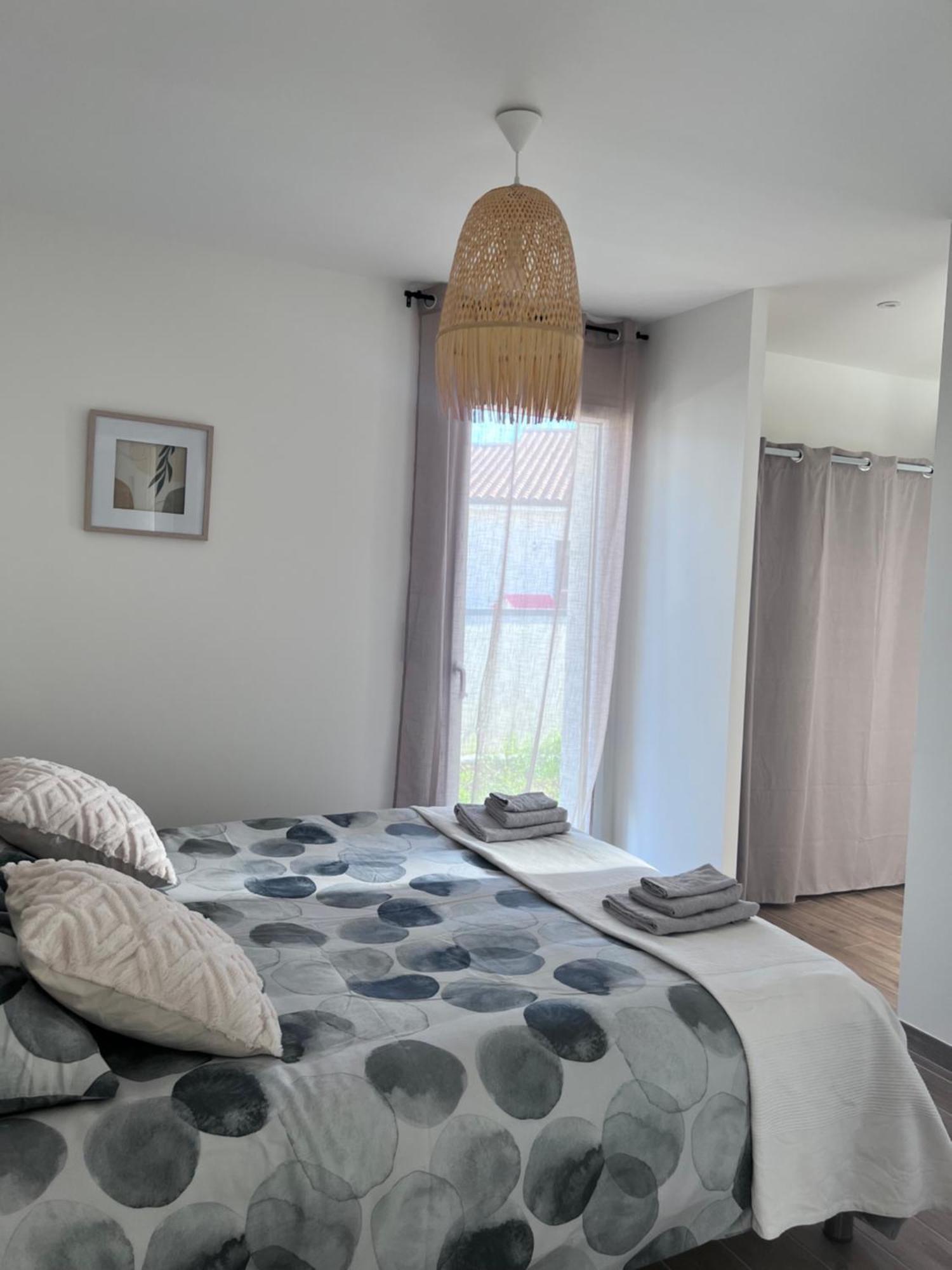 Nesehome, Maison A Proximite Du Futuroscope Montamisé エクステリア 写真